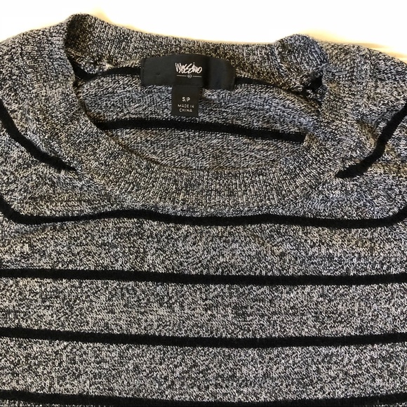 Black and Gray Sweater - Picture 2 of 4